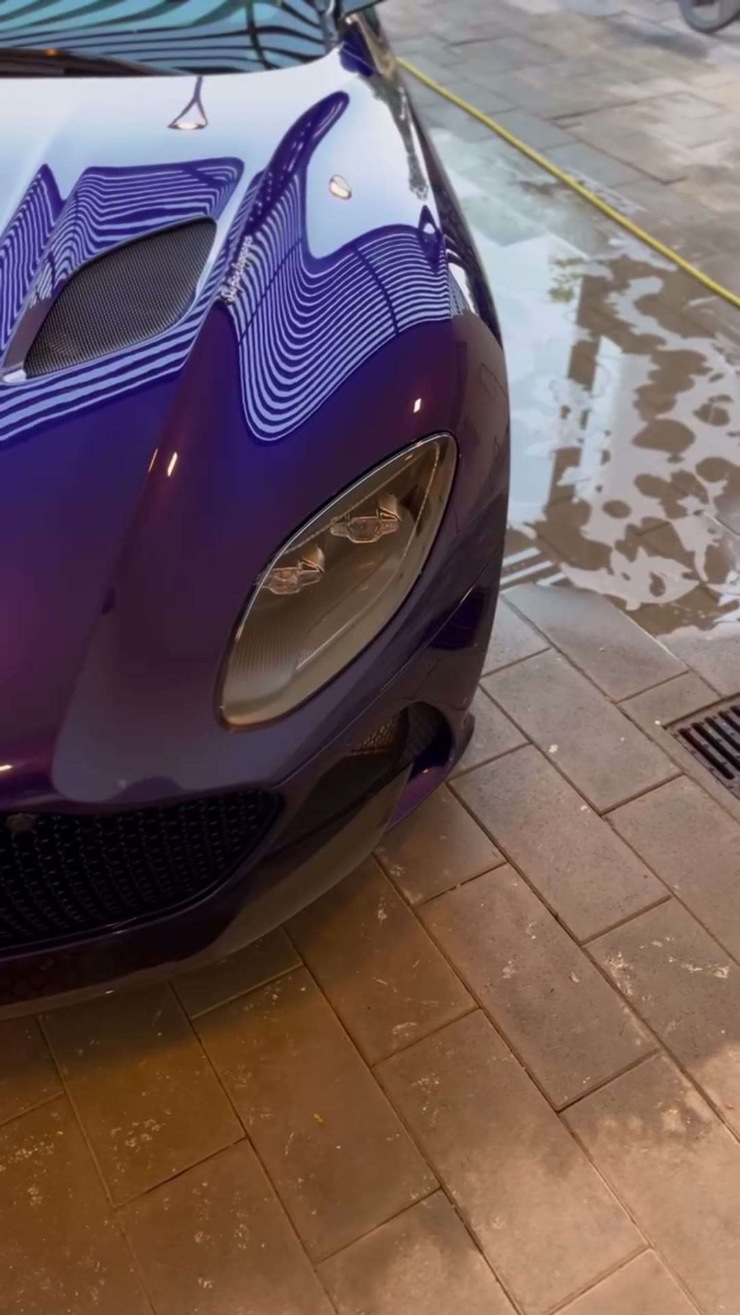 Purple McLaren with mirror-clean paintwork after wash